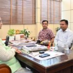सीवर ब्लॉकेज, ओवरफ्लो और मरम्मत कार्यों पर तुरंत एक्शन लें अधिकारी, मंत्री जोशी ने जताई सख्ती