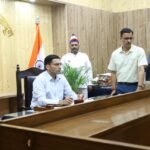 डीएम की सख्ती, एटीएस कॉलोनी में आतंक फैलाने वाले बिल्डर पर शिकंजा