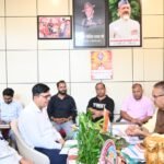मंत्री गणेश जोशी ने पुरानी सीवर लाइनों को बदलने के निर्देश देकर समाधान की राह की आसान