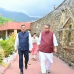 सैनिक कल्याण मंत्री गणेश जोशी ने शहीदों की नाम पट्टिकाओं की रिफिनिशिंग के दिए निर्देश