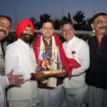 मुख्यमंत्री धामी बन्नू बिरादरी द्वारा परेड ग्राउंड, देहरादून में आयोजित दशहरा महोत्सव में हुए शामिल